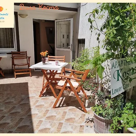 Guest house Kosta Center Port 3*