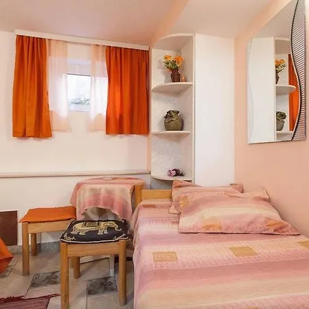 Kosta Center Port Guest house 3*